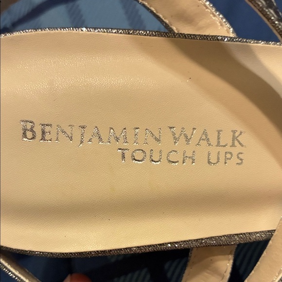 New Benjamin Walk Touch Ups Glittering Gold Strappy Heels size 11 - Picture 2 of 9